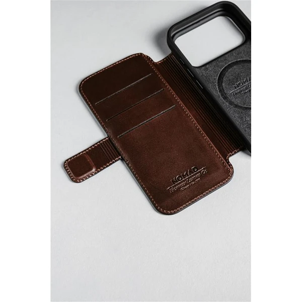 Nomad Modern Leather Folio (Horween) MagSafe kožené pouzdro iPhone 17 Pro Max Rustic Brown - Pouzdra - Obrázek 03fe23d9e9af4f8c873bb59ba17eb3e4