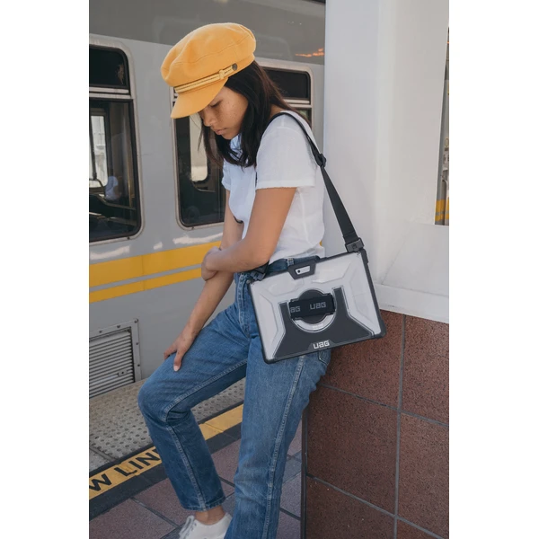UAG BULK ramenní popruh černý - Popruhy a crossbody - Obrázek 059ebf73ab37467bb83cc1b5473db91a