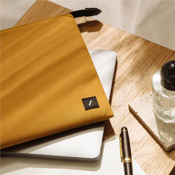 Native Union WFA Stow Lite Sleeve pouzdro Macbook 16" kraft - Pouzdra - Obrázek 0NV3000K01