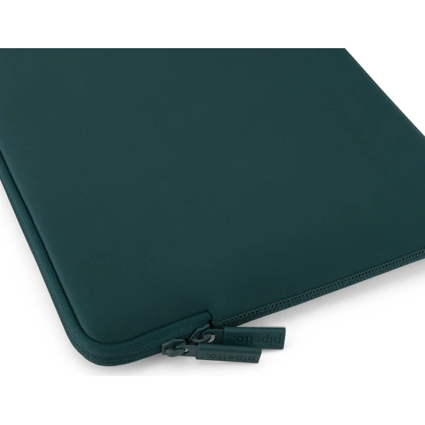 Pipetto Classic Fit Sleeve pouzdro pro MacBook Neo 13 modrozelené - Pouzdra - Obrázek 0e5dbf7bcba647bb87fccd61c1c37fc5