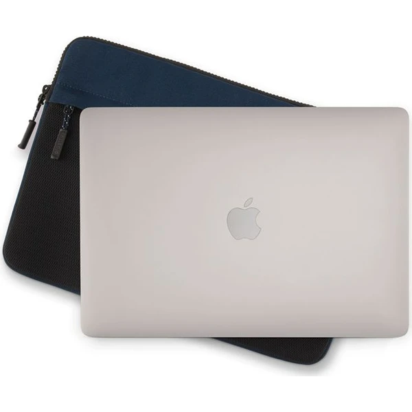 Pipetto Expand Sleeve pouzdro MacBook Pro 14"/MacBook Air 13.6" tmavě modré - Pouzdra - Obrázek 0f5f418992b340b7948312cbc0f5b0ad