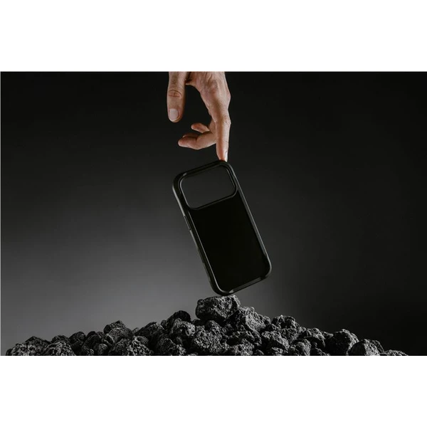 Nomad Rugged Leather Case (Horween) MagSafe kožený kryt iPhone 17 Pro Max Black - Pouzdra - Obrázek 225a06d696704b7185904da4a74bfef0