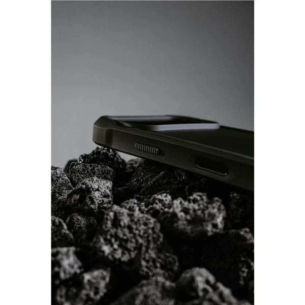 Nomad Rugged Leather Case (Horween) MagSafe kožený kryt iPhone 17 Pro Max Black - Pouzdra - Obrázek 2e343968a6b842439c53c4d102725062