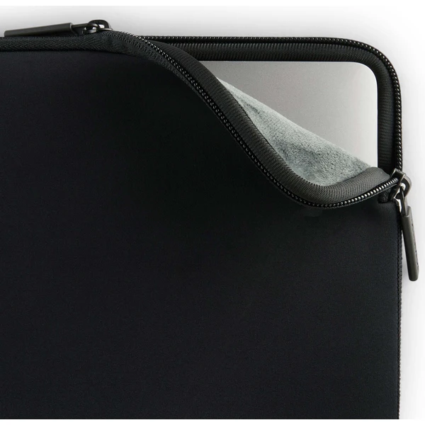 Pipetto Classic Fit Sleeve pouzdro pro MacBook Neo 13 černé - Pouzdra - Obrázek 3064372dd0f7457f8c061fede1d1d585