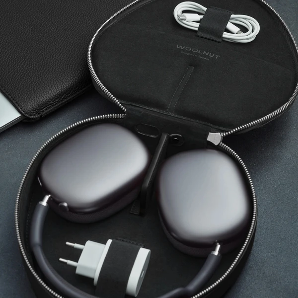 Woolnut Leather kožené pouzdro pro AirPods Max černé - Pouzdra - Obrázek 32KR100501