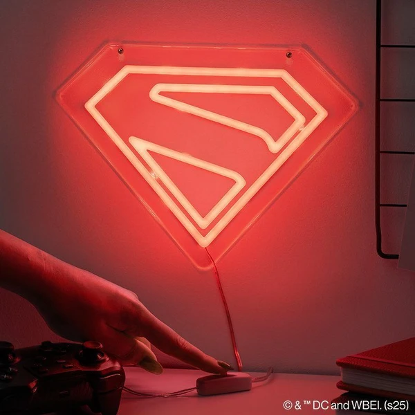 Paladone LED světlo na stěnu Superman - Neon logo - Lampičky - Obrázek 4SBE000K01
