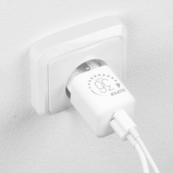OBAL:ME GaN nabíječka USB-A/USB-C (36W) bílá - Nabíječky - Obrázek 52d6eceaf72f460eb6d745ab9159323b