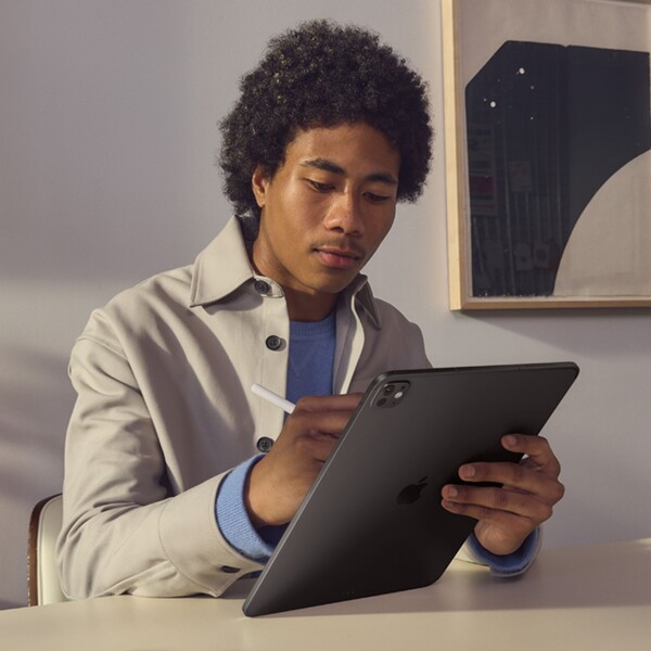Apple iPad Pro 11" (2025) 1 TB Wi-Fi vesmírně černý - Tablety - Obrázek 5941f42423584b35937738fc35dff358