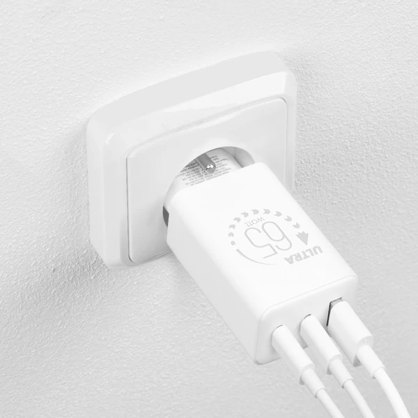 OBAL:ME GaN 65W nabíječka USB-A/2x USB-C bílá - Nabíječky - Obrázek 62dca47f3c1b4bed881964146fd3b283