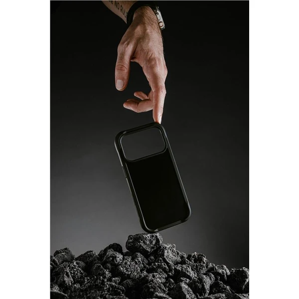 Nomad Rugged Leather Case (Horween) MagSafe kožený kryt iPhone 17 Pro Max Black - Pouzdra - Obrázek 6c642826bded4746bbd73fc00bb9df3e
