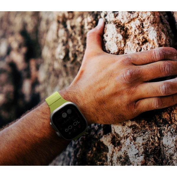 UNIQ Stride FKM Rubber voděodolný řemínek Apple Watch 49/45/44/42mm limetkový - Řemínky - Obrázek 6f0afdadbd824ce8bb7e5bec3e13f1ae