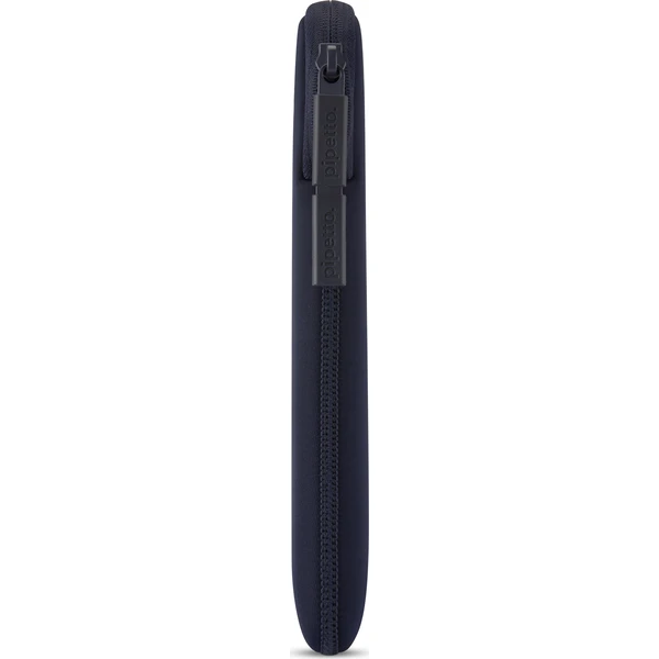 Pipetto Classic Fit Sleeve pouzdro pro MacBook Neo 13 tmavě modré - Pouzdra - Obrázek 7729679e1cdb4b25b19b3d0bc0ffc627