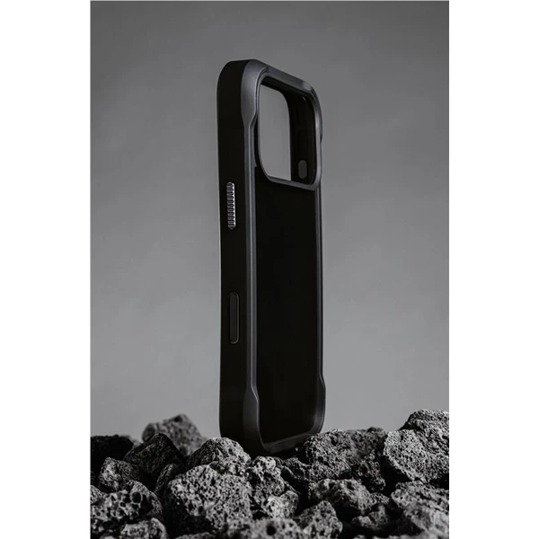 Nomad Rugged Leather Case (Horween) MagSafe kožený kryt iPhone 17 Pro Max Black - Pouzdra - Obrázek 795164f4c6ad4a7887fb54e0e413b6e1