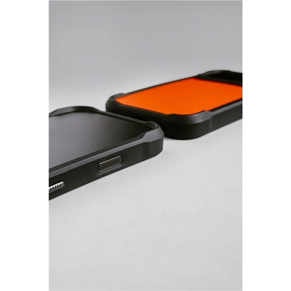 Nomad Rugged Case MagSafe kryt iPhone 17 Pro Black - Pouzdra - Obrázek 7c141774d72049beba0a17ff4a799dbf