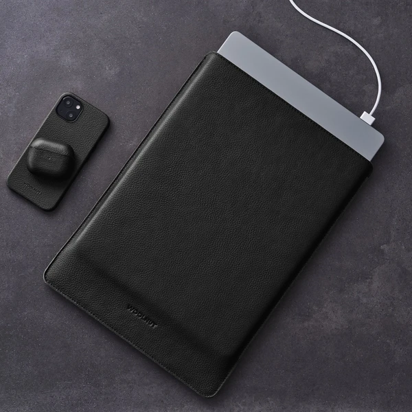 Woolnut kožené Sleeve pouzdro pro 15" MacBook Air černé - Pouzdra - Obrázek 88SR100501