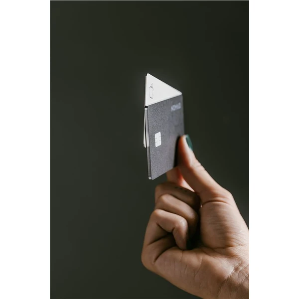 Nomad Tracking Card Pro lokátor s Apple Find My a MagSafe bílý - Lokátory - Obrázek 8df863f675c14e2fa7ccceff30fed6bf
