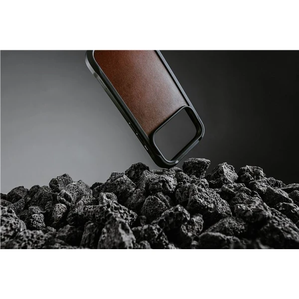 Nomad Rugged Leather Case (Horween) MagSafe kožený kryt iPhone 17 Pro Max Rustic Brown - Pouzdra - Obrázek 97b34802f275405d8e3a42fa424324f7