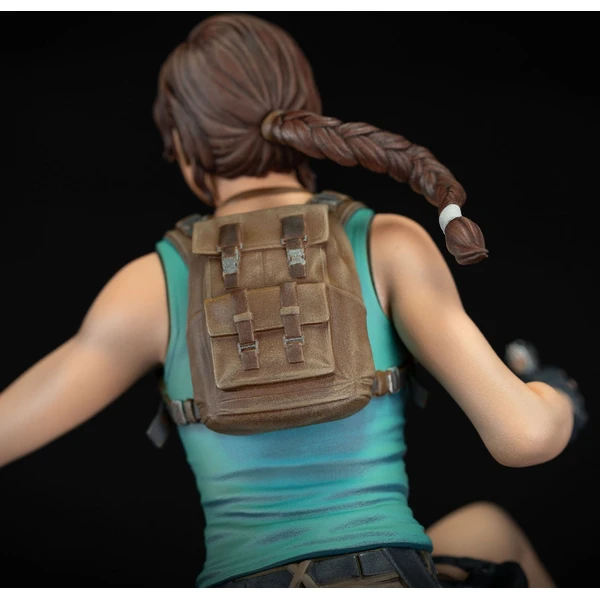 Soška Dark Horse Tomb Raider - Lara Croft 24 cm - Sochy a sošky - Obrázek CBBC000K01