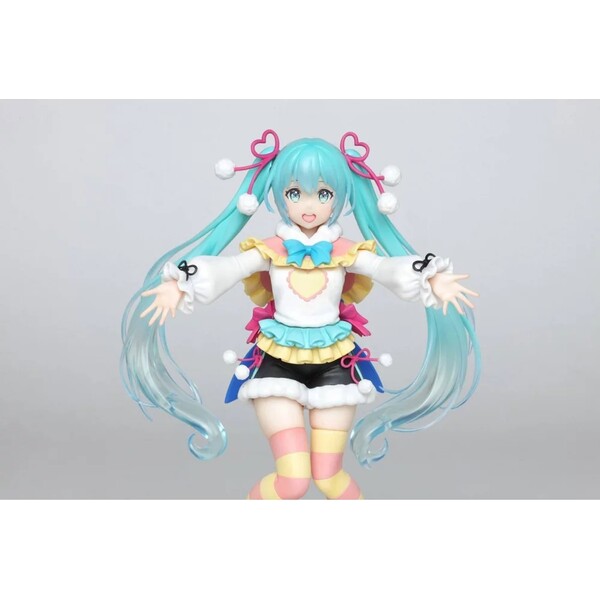 Figurka Taito Prize Hatsune Miku - Winter Image 18 cm Vícebarevná