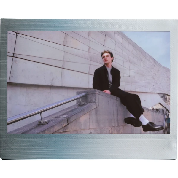 Fujifilm Instax Wide Brushed Metal film (10 ks) - Filmy pro instantní fotoaparáty - Obrázek F49C000K01