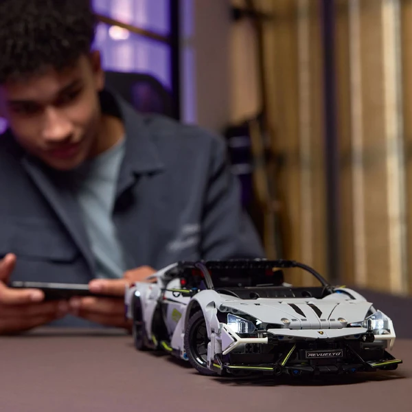 LEGO Technic 42214 Lamborghini Revuelto - LEGO - Obrázek FWAJ000K01