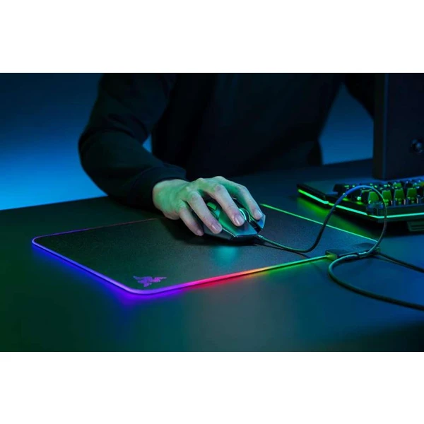 Razer Firefly V2 RGB podložka na myš černá - Podložky - Obrázek GBTZ400301