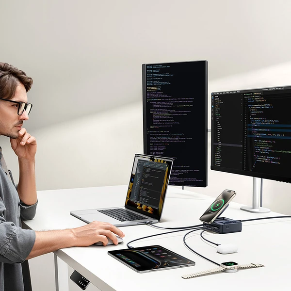 Baseus Nomos Qi2 nabíjecí stanice 140W 3xUSB-C, USB-A s výsuvným kabelem USB-C/síťový kabel 1m černá - Nabíječky - Obrázek GIGE000L01