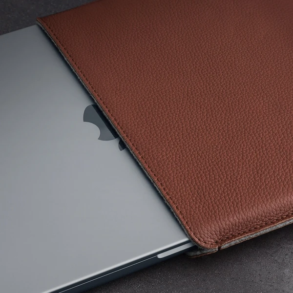 Woolnut kožené Sleeve pouzdro pro 14" MacBook Pro hnědé - Pouzdra - Obrázek H5SR100501