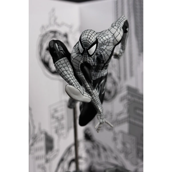 Figurka McFarlane Toys Marvel Collection 1/10 - Spider-Man #6 (Line Art) (Gold Label) 10 cm - Figurky - Obrázek HS3G000K01