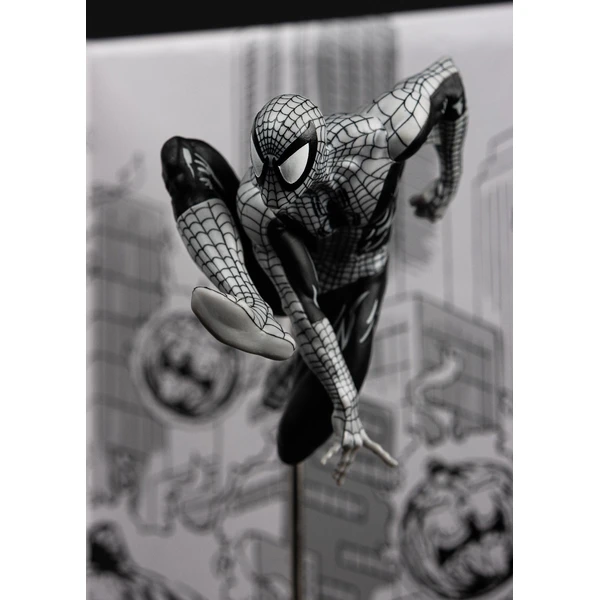 Figurka McFarlane Toys Marvel Collection 1/10 - Spider-Man #6 (Line Art) (Gold Label) 10 cm - Figurky - Obrázek IS3G000K01