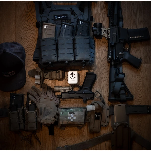 Tactical PTP cestovní adaptér bílý - Nabíječky - Obrázek J1T4G00101