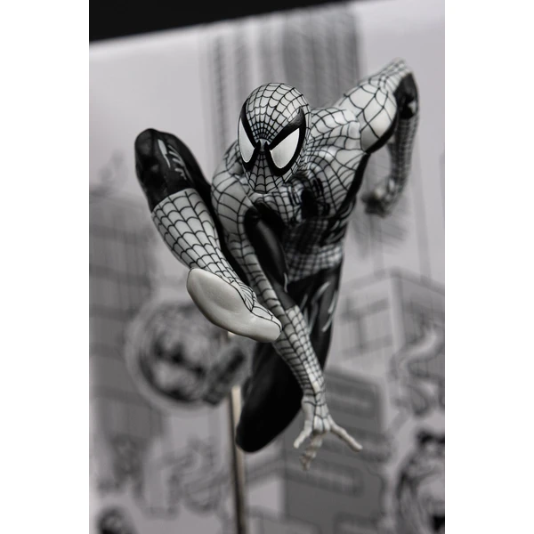 Figurka McFarlane Toys Marvel Collection 1/10 - Spider-Man #6 (Line Art) (Gold Label) 10 cm - Figurky - Obrázek JS3G000K01