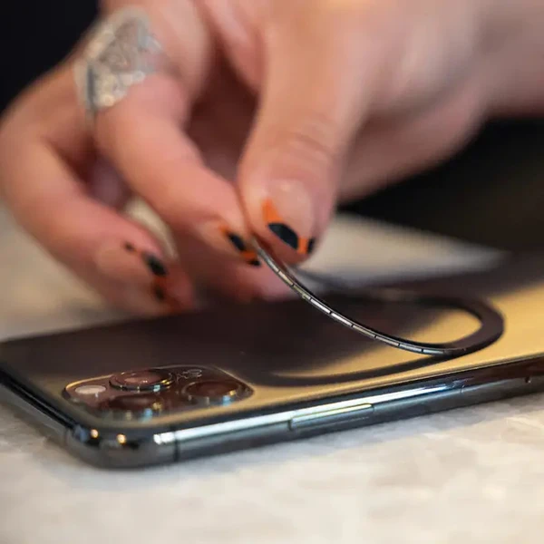 Mophie Snap+ bezdrátová nabíjecí podložka 15W černá - Nabíječky - Obrázek KIY7300401