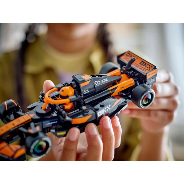 LEGO Speed Champions 77251 Závodní auto McLaren F1 Team MCL38 - LEGO - Obrázek KJSE000J01
