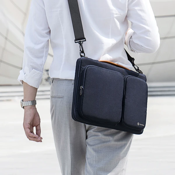 tomtoc Messenger 16" MacBook Pro 2019 tmavěmodrá - Brašny - Obrázek KOKK200401