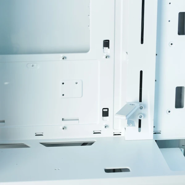 ZALMAN Z9 Iceberg MS bílá - Počítačové skříně - Obrázek L7HA000N01
