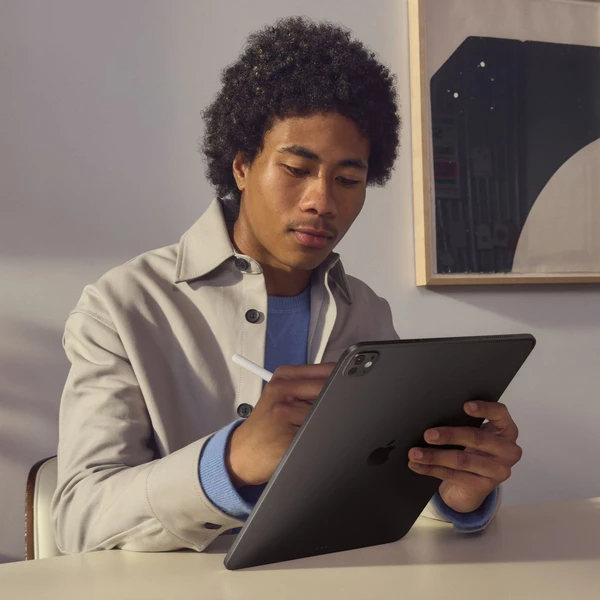 Apple iPad Pro 11" (2024) 1 TB Cellular stříbrný - Tablety - Obrázek MCF4000O01