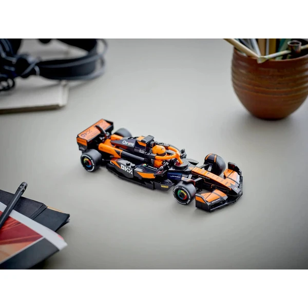 LEGO Speed Champions 77251 Závodní auto McLaren F1 Team MCL38 - LEGO - Obrázek MJSE000J01