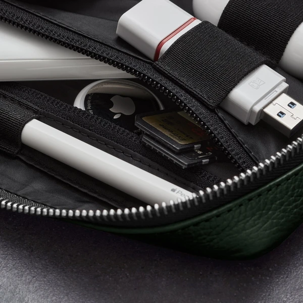 Woolnut kožený Tech Organizér tmavě zelený - Organizéry - Obrázek N1Q4000701