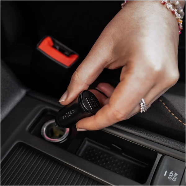 FIXED set autonabíječky s 2xUSB výstupem a USB/Lightning kabelem, 1 metr, Mfi, 15W černý - Nabíječky - Obrázek N5O2000P01