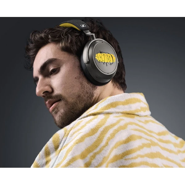 Sennheiser Momentum 4 bezdrátová sluchátk 80th Anniversary Edition šedá/žlutá - Sluchátka - Obrázek NSHE000K01