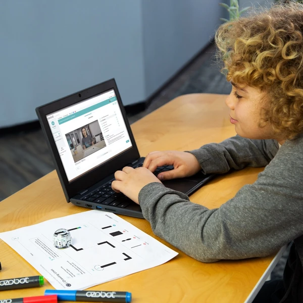 Ozobot Bit+ školní sada Lite, 12 ks - Chytré hračky - Obrázek P00P100501