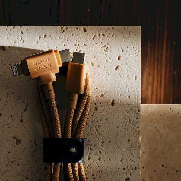 Native Union Belt Universal Cable (USB-C – Lighting/USB-C) 1,5 m, kraft - Kabely a redukce - Obrázek PR37000L01