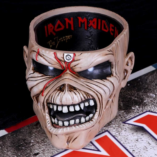 Úložný box Nemesis Now Iron Maiden - The Trooper 18 cm - Sochy a sošky - Obrázek Q41H000N01