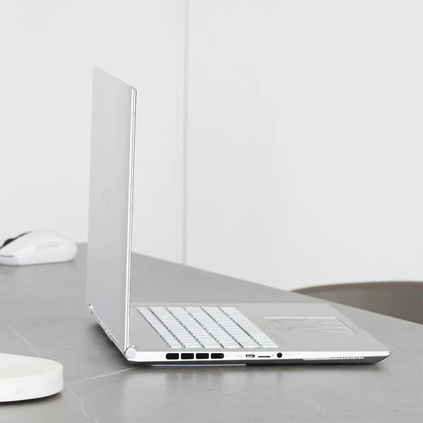 GIGABYTE AERO 16 OLED (BSF-73EE994SO) - notebook - bílý - Notebooky - Obrázek RBX0G00101