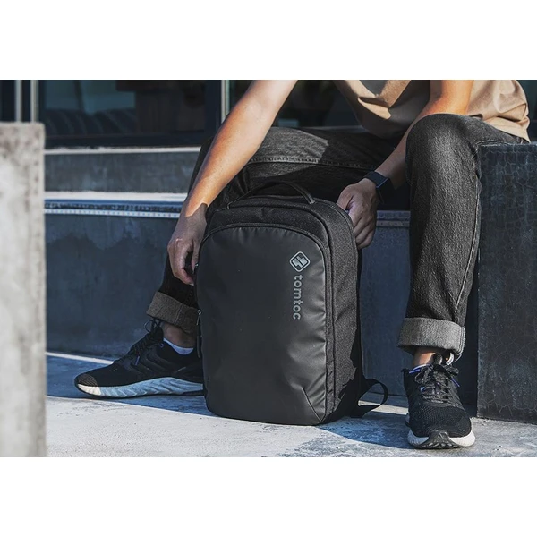 tomtoc Backpack batoh na až 16" MacBook Pro černý - Brašny - Obrázek RXWE300401