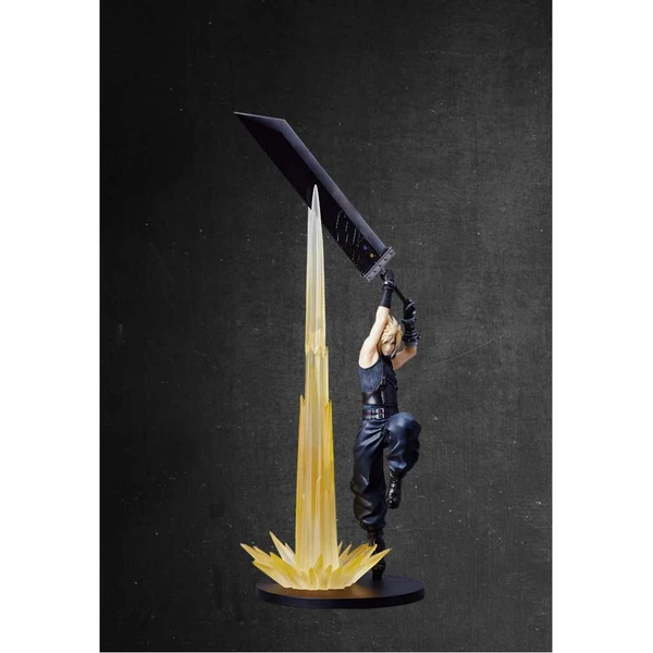 SQUARE ENIX CO, LTD. Cloud Strife Fig. 30 Cm Final Fantasy VII