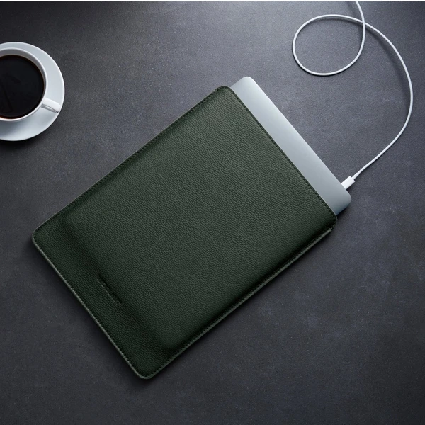 Woolnut Leather Sleeve kožené pouzdro MacBook Pro 13"/MacBook Air 13" tmavě zelené - Pouzdra - Obrázek S4SR100501