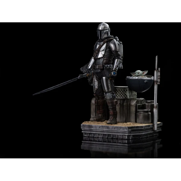 Soška Iron Studios Art Scale 1/10 SW: The Mandalorian - Din Djarin and Grogu 21,3 cm - Sochy a sošky - Obrázek S9Z9000K01