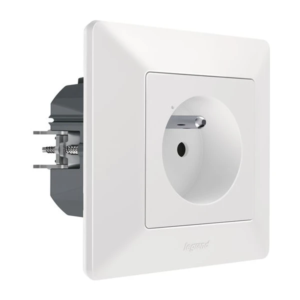 Legrand Valena Life chytrá zásuvka 2P+T bílá - Chytré zásuvky - Obrázek T98IE00101